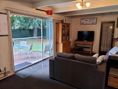 Ageri Holiday House - Hotels Melbourne 1