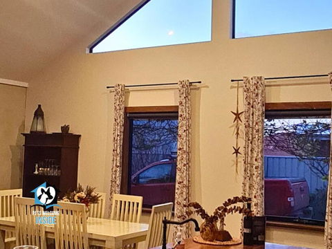 A Beautiful New Property, Walking Distance To The Beach In Esperance WA! - Hotels Melbourne 3