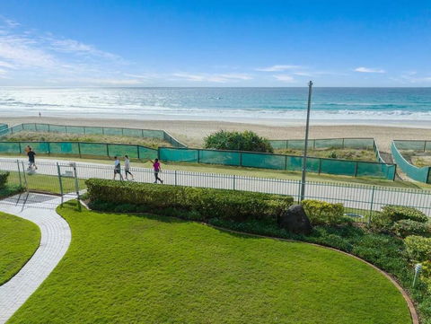 Absolute Beachfront Apartment 3B Pool Spa - Hotels Melbourne 0