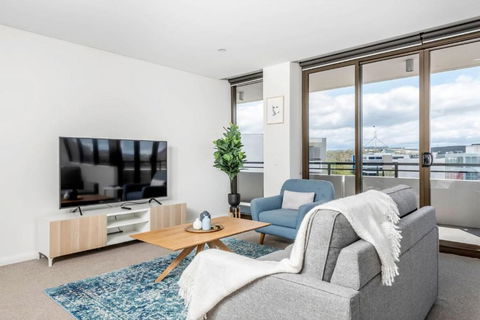 Amazing View In Large Apartment Barton ACT - Hotels Melbourne 4
