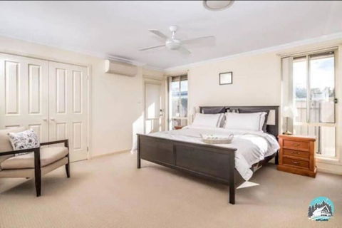 Aircabin - Tuggerawong - Lake Front - 9 Beds House - Hotels Melbourne 2
