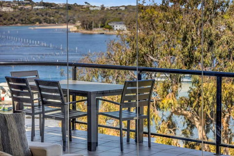 All About The View - Hotels Melbourne 0
