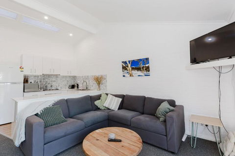 Alpha Centauri 7 Of 39 Gippsland Street - Hotels Melbourne 2