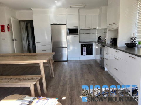 Alpine Mountain View 3 - Jindabyne - Hotels Melbourne 4