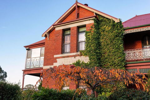 Alzburg Resort - Hotels Melbourne 2