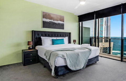 Amazing Location At Circle On Cavill - One Bedroom Self Contained Apartments - Privately Managed - Hotels Melbourne 3