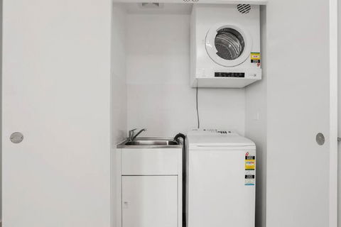 Amazing Two Bedroom St Leonards ATC62010 - Hotels Melbourne 3