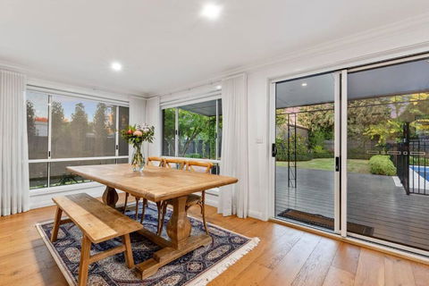 Ambience On Crampton - Hotels Melbourne 4