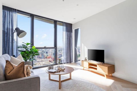 An Amazing 2BR Apt At Sapphire By The Gardens - Hotels Melbourne 4