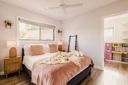 An Idyllic Boho Style Retreat High-end Kitchenware - Hotels Melbourne 2