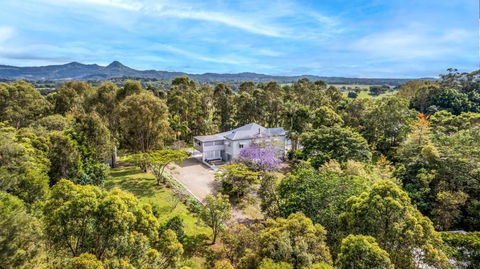 Ananda - Magnificent Byron Hinterland Retreat - Hotels Melbourne 4