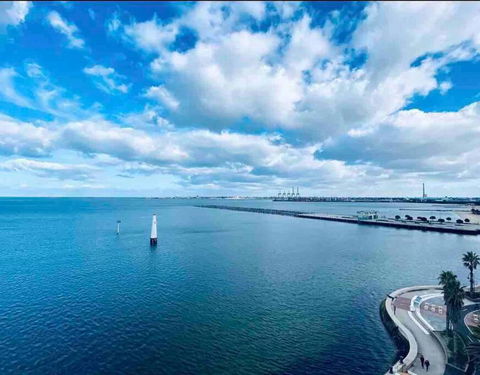 Amzing Ocean View Spacious Three Bedrooms Apartment Port Melbourne - Hotels Melbourne 1