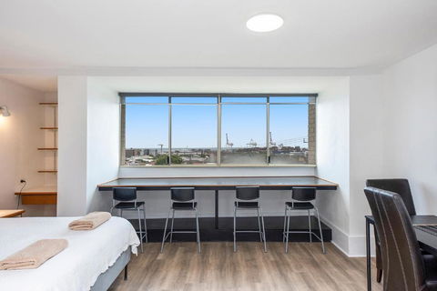 Apartment 201 - Fremantle Studio Apartment With Ocean And Harbour Views - Hotels Melbourne 1