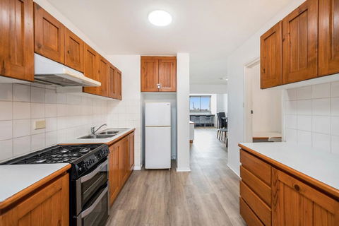 Apartment 201 - Fremantle Studio Apartment With Ocean And Harbour Views - Hotels Melbourne 2