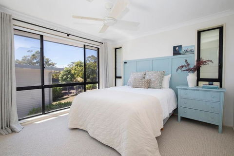 Aqua Vistas - Coastal Gem With Serene Spa Experience - Hotels Melbourne 4