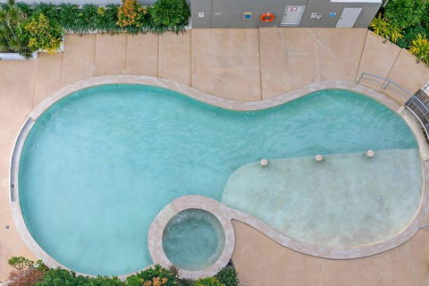 Arafura Suites - Dual-Studio Resort-style Getaway - Hotels Melbourne 1