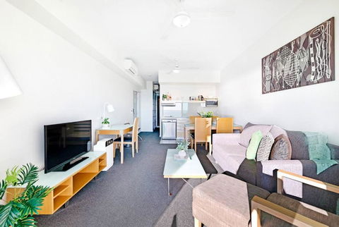 Arafura Suites - Dual-Studio Resort-style Getaway - Hotels Melbourne 3