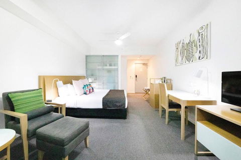 Arafura Suites - Dual-Studio Resort-style Getaway - Hotels Melbourne 4