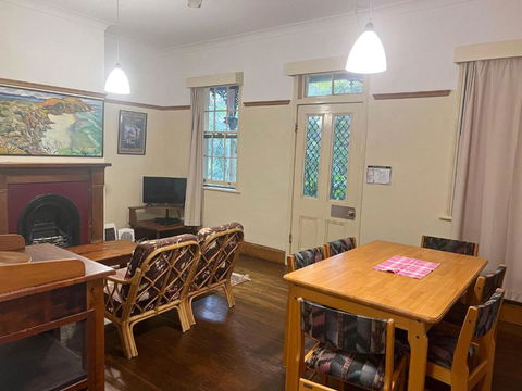 Arakoon House 2 - Bring Your Own Linen - Hotels Melbourne 4
