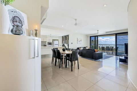 Arguably The Best Location In Darwin City - Hotels Melbourne 4