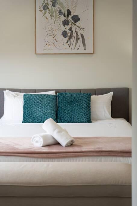 Austral Spacious Large 5 Br Home With Central AC - Hotels Melbourne 4