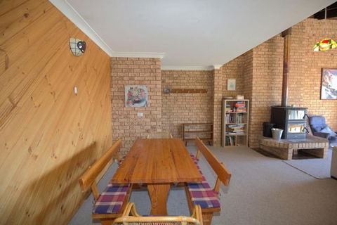 Aviemore - 2 14 Cobbodah Street - Hotels Melbourne 3