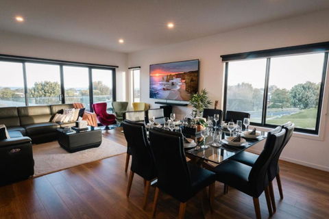 Ayubo - Hotels Melbourne 3