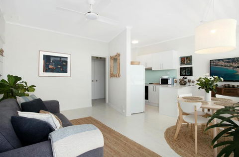 Avalon Beachside Apartment - Hotels Melbourne 1