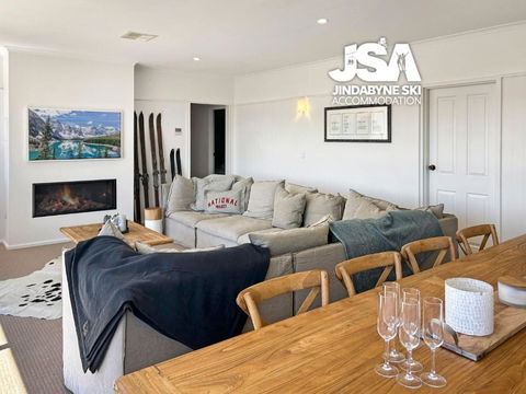 Avalon - Hotels Melbourne 1