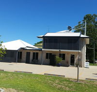 Emerald Park Motel - Hotels Melbourne
