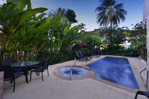 Port Douglas Apartments - Adults Only Oasis - Hotels Melbourne 21