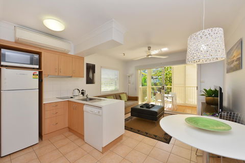 Port Douglas Apartments - Adults Only Oasis - Hotels Melbourne 0