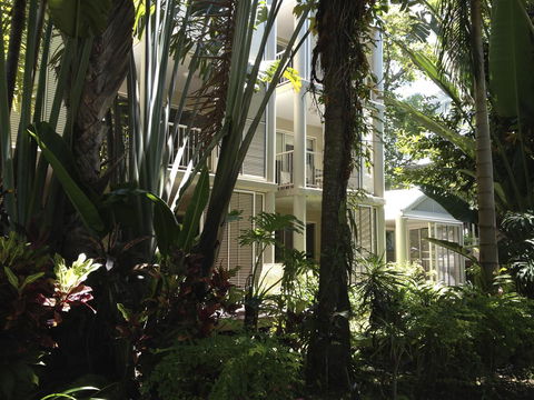 Port Douglas Apartments - Adults Only Oasis - Hotels Melbourne 40
