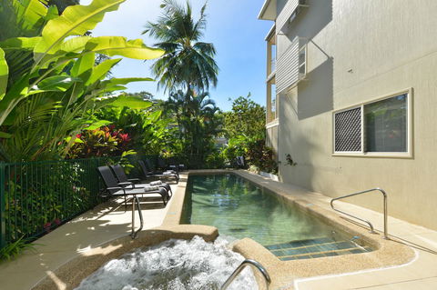 Port Douglas Apartments - Adults Only Oasis - Hotels Melbourne 22