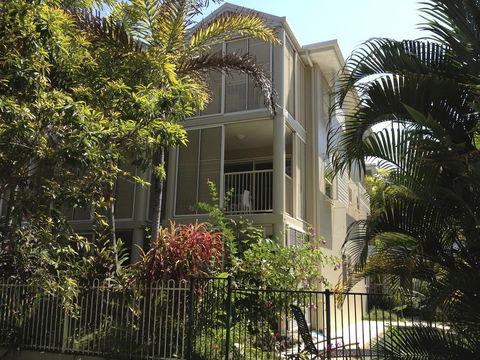 Port Douglas Apartments - Adults Only Oasis - Hotels Melbourne 38