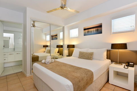 Port Douglas Apartments - Adults Only Oasis - Hotels Melbourne 29