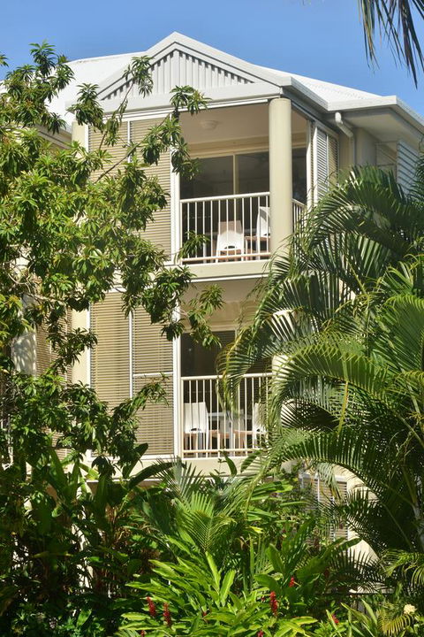 Port Douglas Apartments - Adults Only Oasis - Hotels Melbourne 25