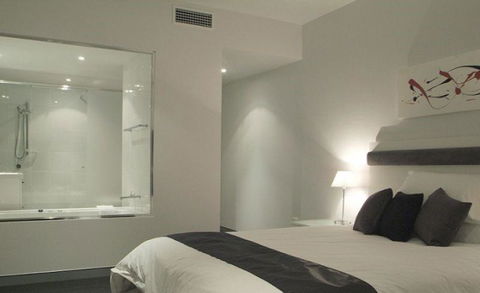 Hinchinbrook Holiday Apartments - Hotels Melbourne 7