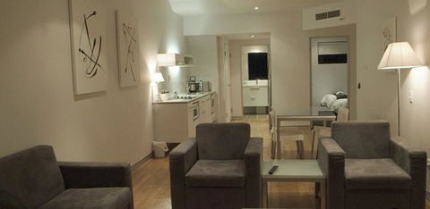 Hinchinbrook Holiday Apartments - Hotels Melbourne 10