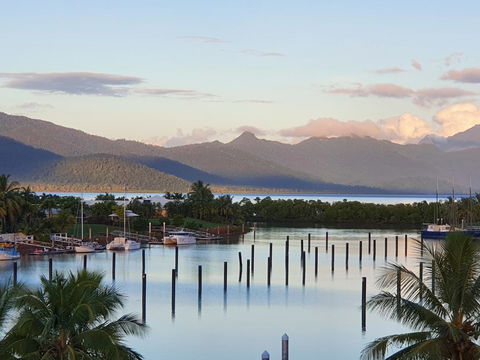 Hinchinbrook Holiday Apartments - Hotels Melbourne 3