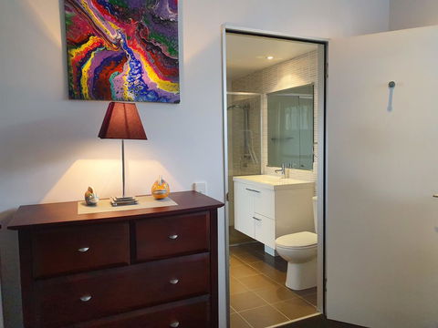 Hinchinbrook Holiday Apartments - Hotels Melbourne 16