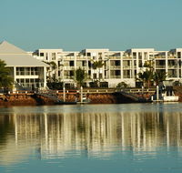 Hinchinbrook Holiday Apartments - Hotels Melbourne