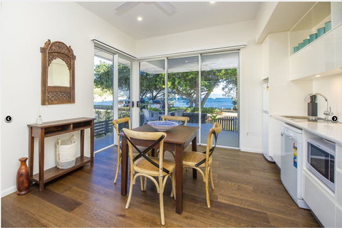 Reflections Topaz Villa 2 - Hotels Melbourne 0