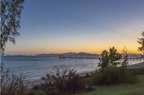 Reflections Topaz Villa 2 - Hotels Melbourne 13