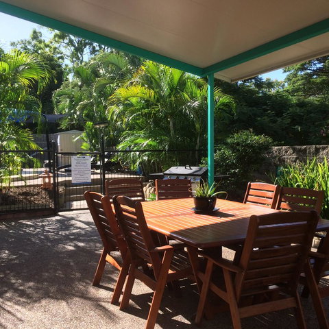 Tropical Palms Resort & 4WD Hire - Hotels Melbourne 21