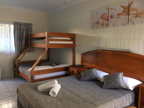 Tropical Palms Resort & 4WD Hire - Hotels Melbourne 26