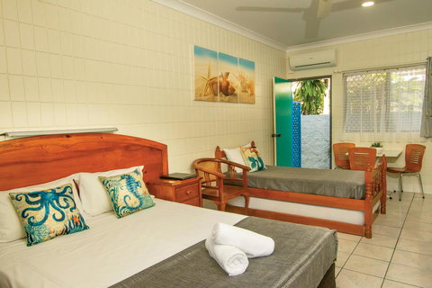 Tropical Palms Resort & 4WD Hire - Hotels Melbourne 6
