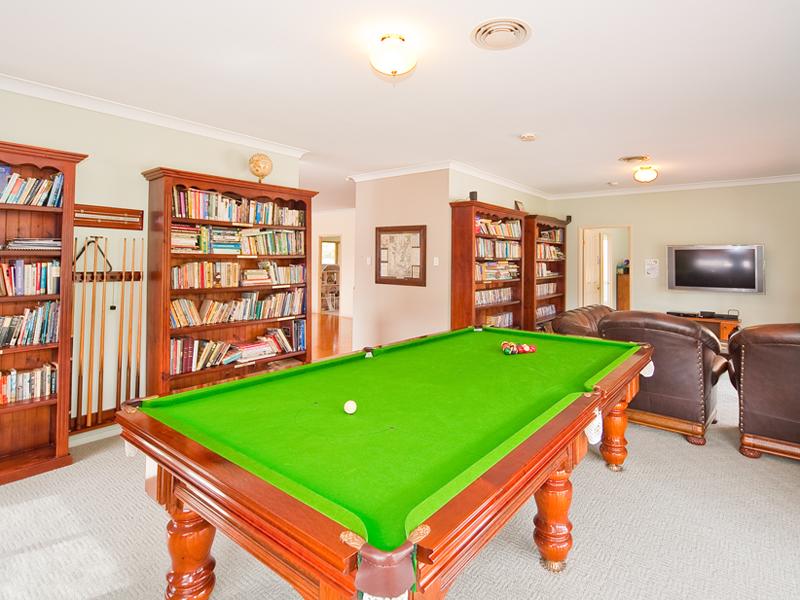 White Patch QLD Hotels Melbourne