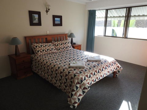 Placid Waters Holiday Apartments - Hotels Melbourne 9