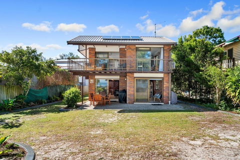 Bribie Beach House - Hotels Melbourne 4